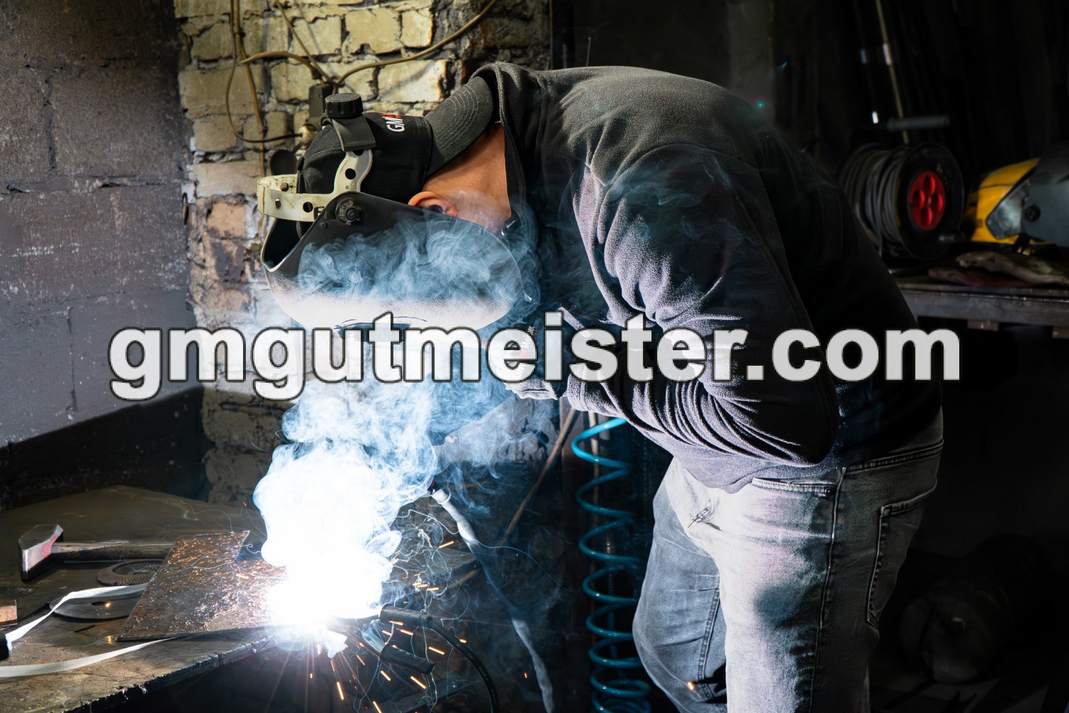 ІНВЕРТОР ЗВАРЮВАЛЬНИЙ IGBT GUT MECHANIC 4.5KVA 20-300A ЕЛЕКТРОДИ 1.6-4MM WI30045 - фото 9